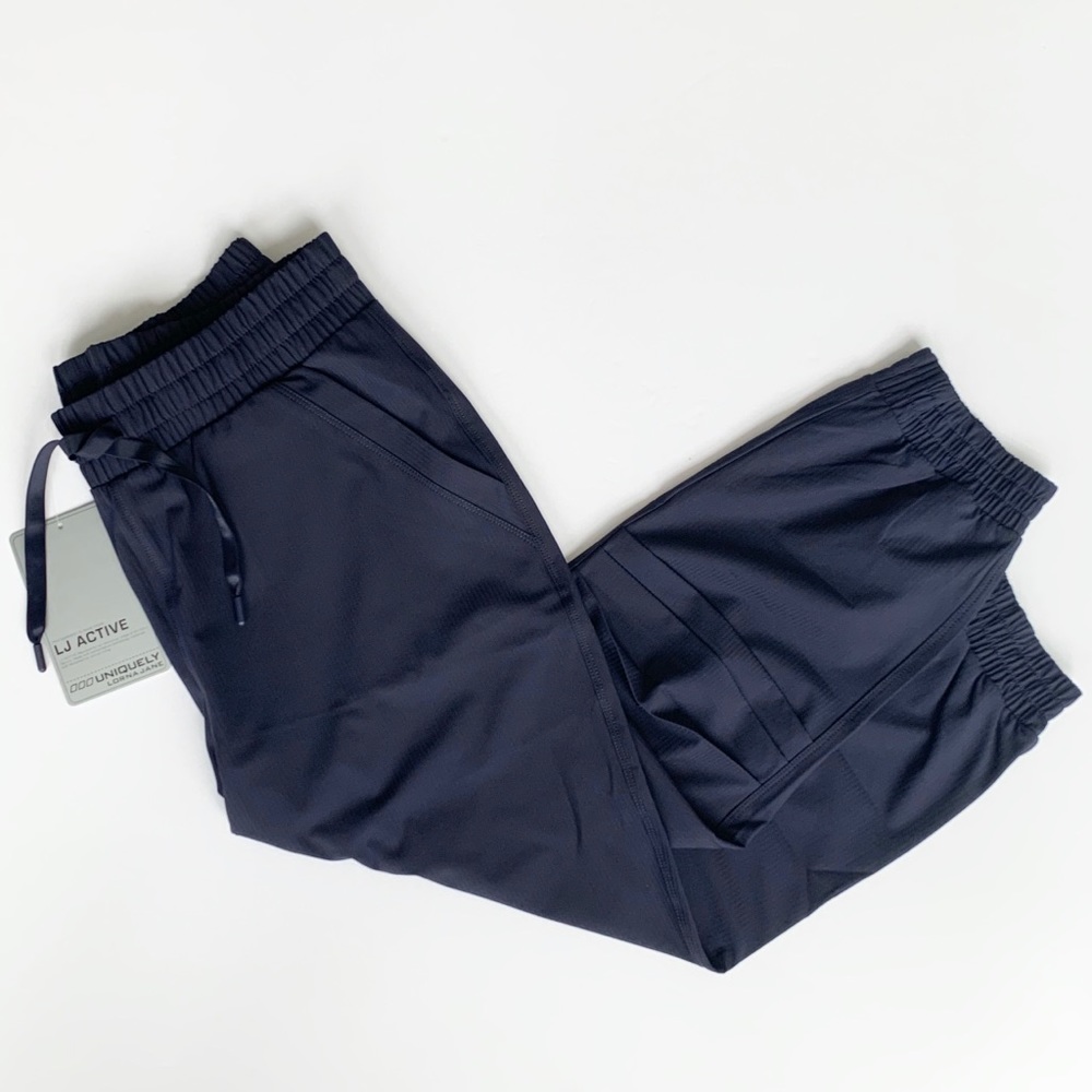 LORNA JANE👖Navy 3/4 Pants **NWT** - Picture 4 of 6